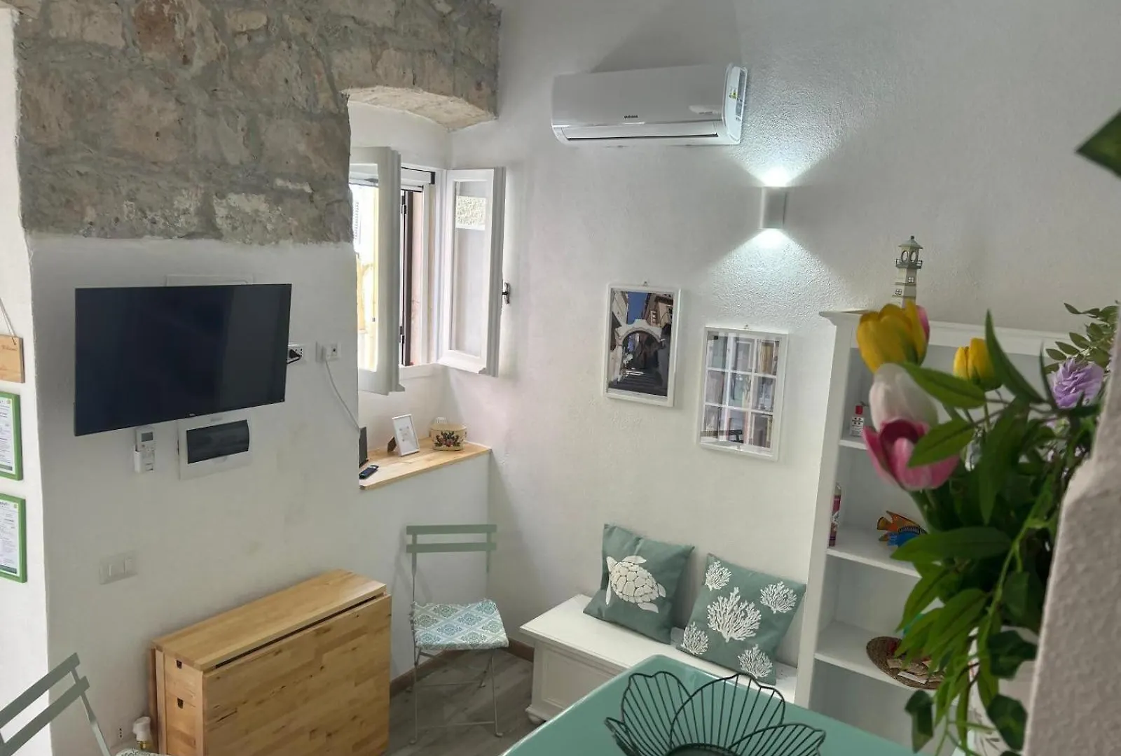 Lägenhet La Casetta Nel Borgo Carloforte